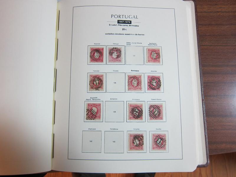 0015 (106).jpg -     Lote:    15      Marcofilia      Lotes Especiais       Descrição:      Portugal.   Colecção especializada de marcas numéricas das 1.ª e 2.ª reformas em selos de 25 reis, desde D. Maria II até D. Luís I, de frente. Lote a ver.        Lote       Valor Base:     &euro; 1.500,00     Valor Venda:     &euro; 3.000,00     
